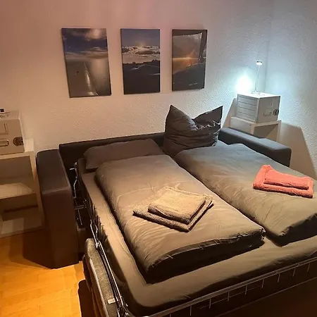 Fliegerlounge-ferienwohnung Am Stadtpark Apartment *